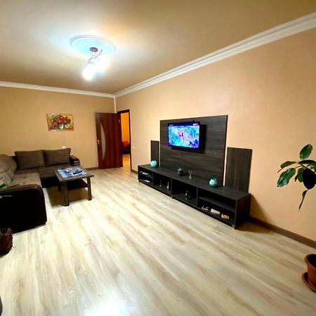 Centralhome Jerevan Exteriör bild