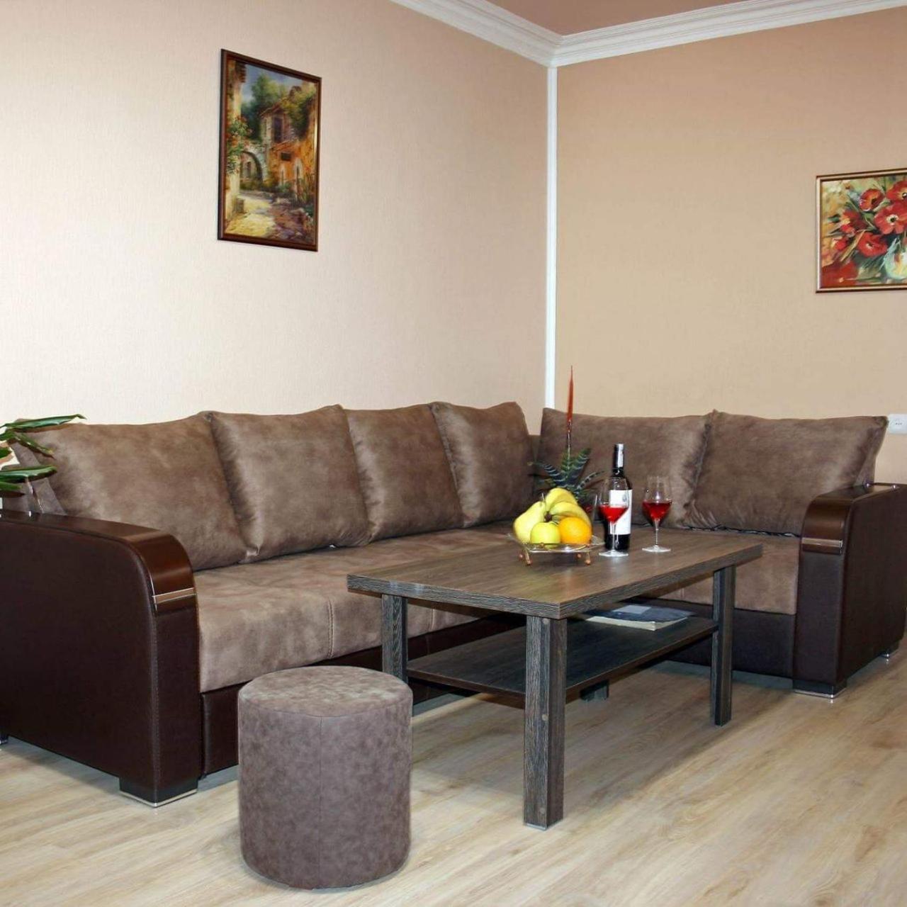 Centralhome Jerevan Exteriör bild
